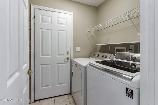 1047 Rudder Avenue, Manahawkin, NJ 08050