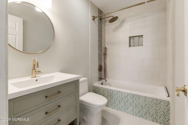 1047 Rudder Avenue, Manahawkin, NJ 08050
