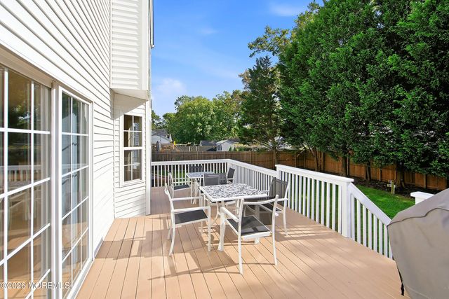 1047 Rudder Avenue, Manahawkin, NJ 08050