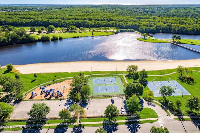 1047 Rudder Avenue, Manahawkin, NJ 08050