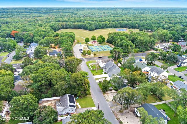1047 Rudder Avenue, Manahawkin, NJ 08050
