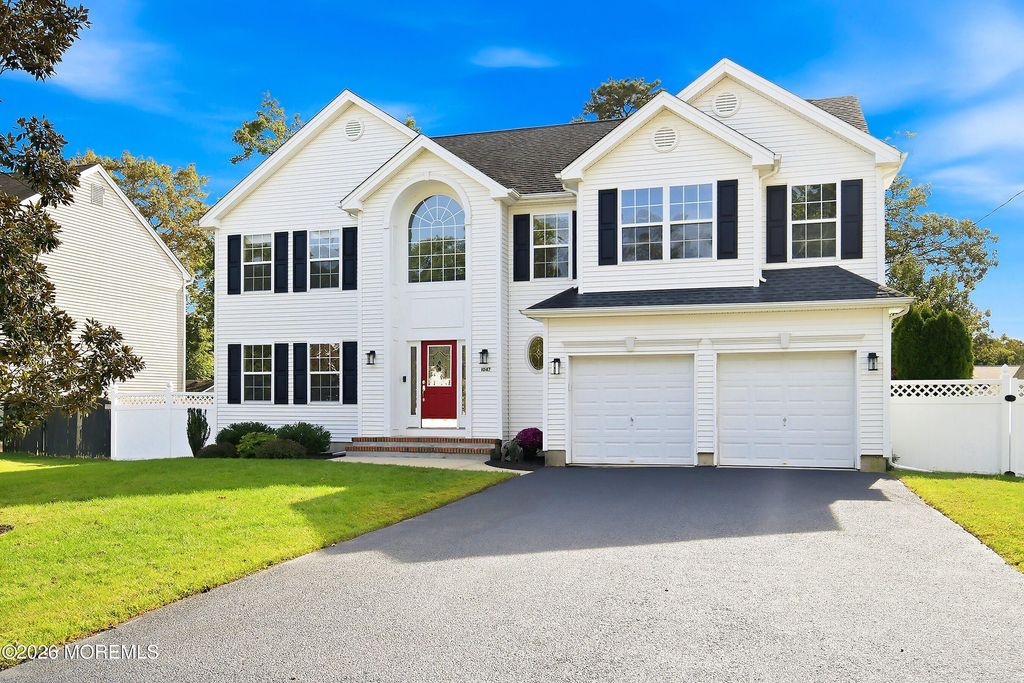 1047 Rudder Avenue, Manahawkin, NJ 08050