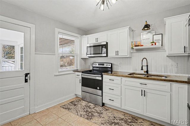 415 Thomas Avenue, Ferguson, MO 63135