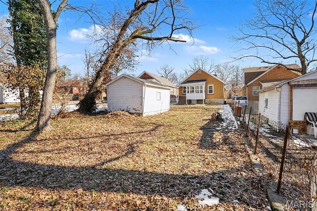 415 Thomas Avenue, Ferguson, MO 63135