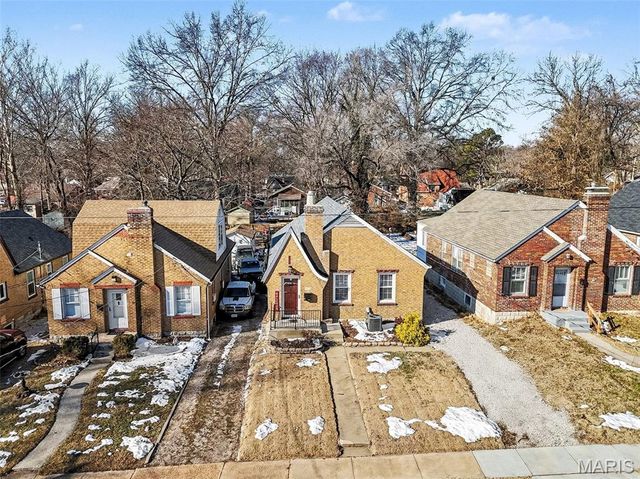 415 Thomas Avenue, Ferguson, MO 63135