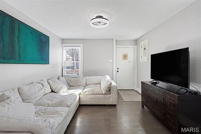 415 Thomas Avenue, Ferguson, MO 63135