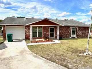 121 Lost Forest, Live Oak, TX 78233