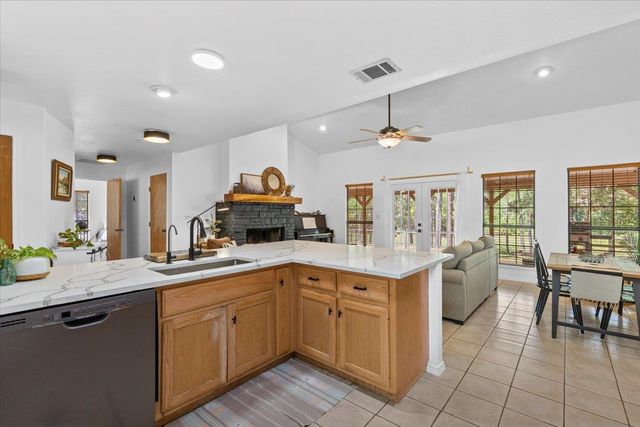 120 Lake Point WAY, Bastrop, TX 78602