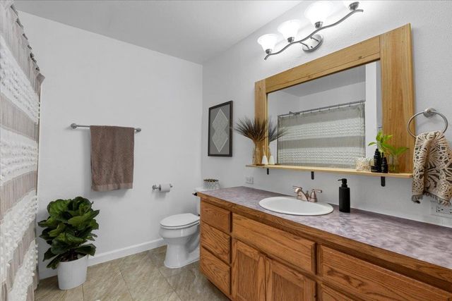 120 Lake Point WAY, Bastrop, TX 78602