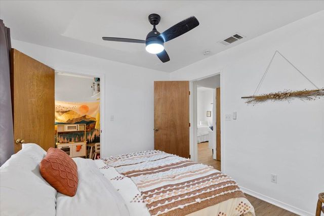 120 Lake Point WAY, Bastrop, TX 78602