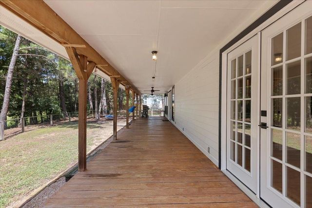 120 Lake Point WAY, Bastrop, TX 78602