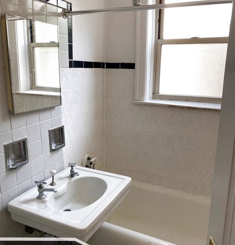 2536 N Sawyer Avenue 306, Chicago, IL 60647
