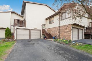 3S255 Briarwood Drive, Warrenville, IL 60555