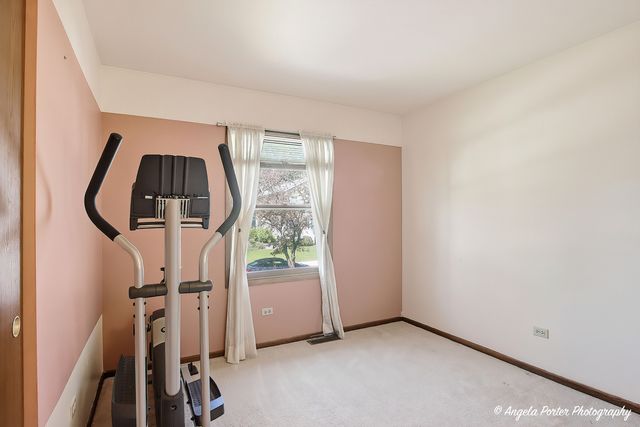 305 Woodbine Avenue, Island Lake, IL 60042