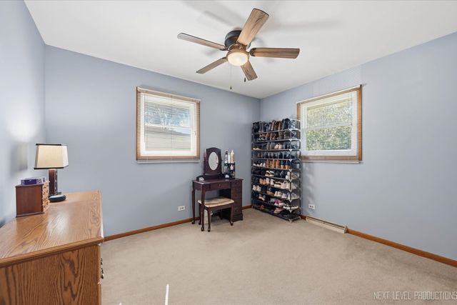 194 Patrick Drive, South Elgin, IL 60177