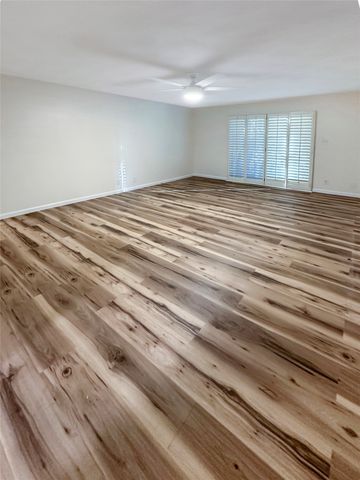 2301 Ridgmar Plaza 5, Fort Worth, TX 76116