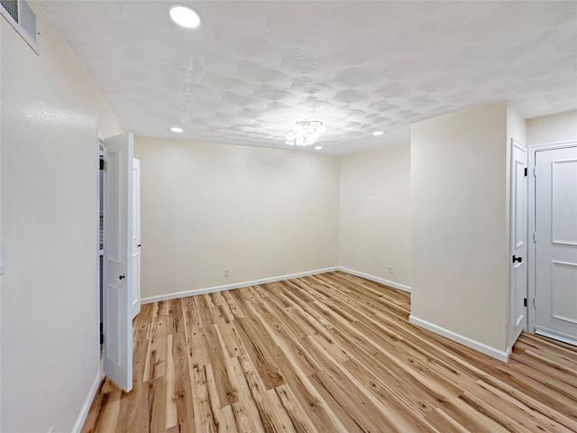 2301 Ridgmar Plaza 5, Fort Worth, TX 76116