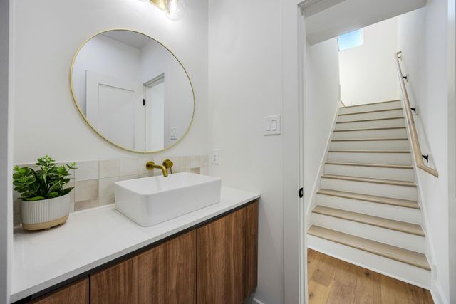 303 Marcella Street O, Houston, TX 77091