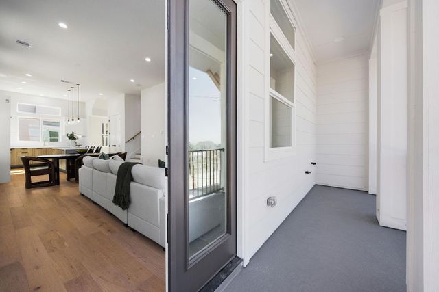 303 Marcella Street O, Houston, TX 77091