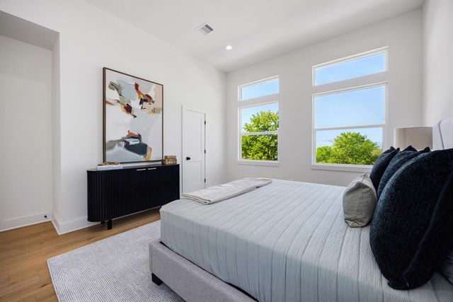 303 Marcella Street O, Houston, TX 77091