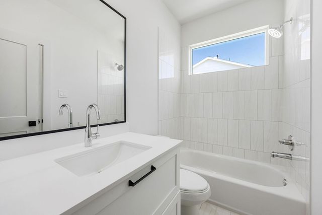 303 Marcella Street O, Houston, TX 77091