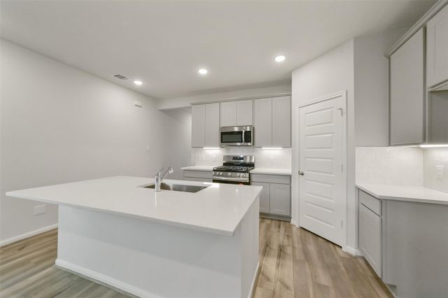 1106 Arbor Drive, Beasley, TX 77417