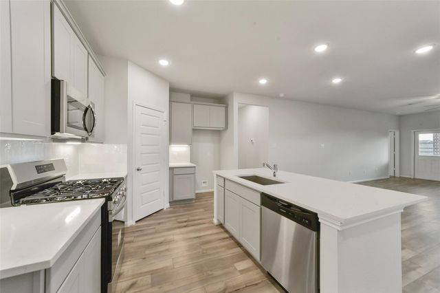 1106 Arbor Drive, Beasley, TX 77417