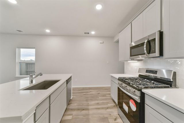 1106 Arbor Drive, Beasley, TX 77417