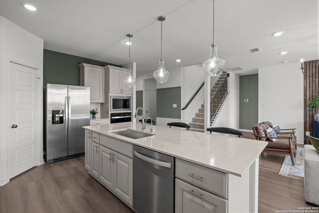 1508 Whistlers Way, Marion, TX 78124