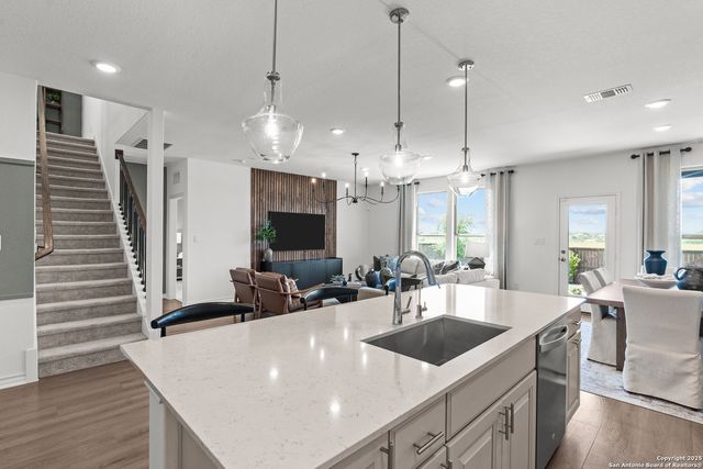 1508 Whistlers Way, Marion, TX 78124