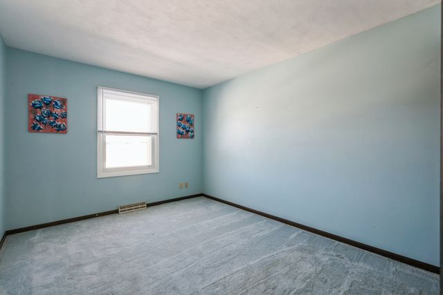 3709 31ST Avenue 13, Rock Island, IL 61201