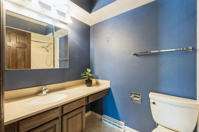 3709 31ST Avenue 13, Rock Island, IL 61201