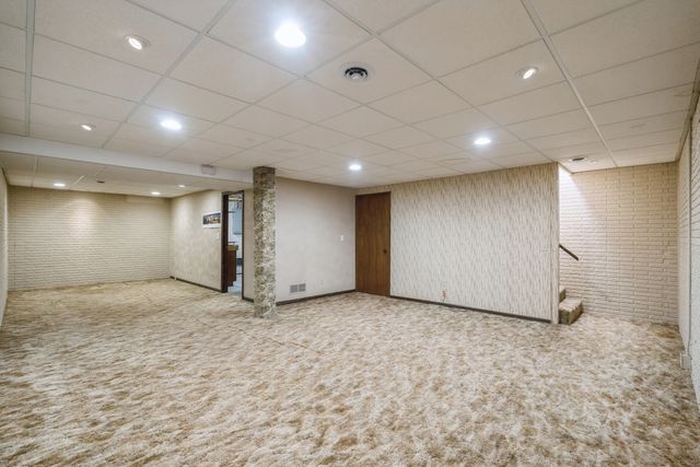 3709 31ST Avenue 13, Rock Island, IL 61201