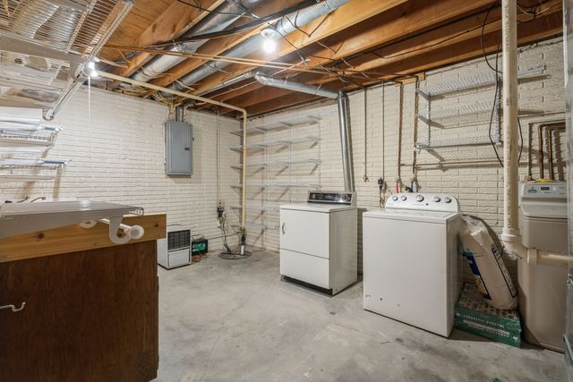 3709 31ST Avenue 13, Rock Island, IL 61201