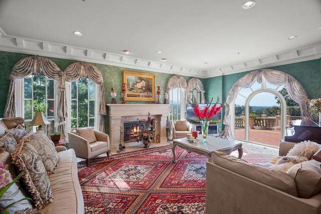 16840 Cypress Way, Los Gatos, CA 95030
