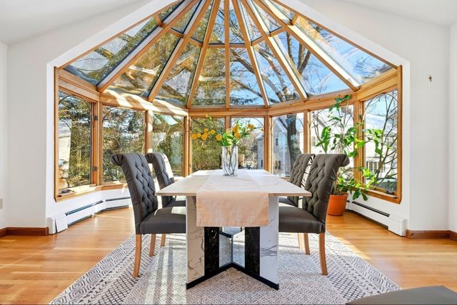 8 Phinney Rd, Lexington, MA 02421