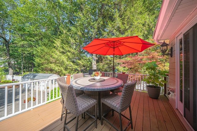 8 Phinney Rd, Lexington, MA 02421