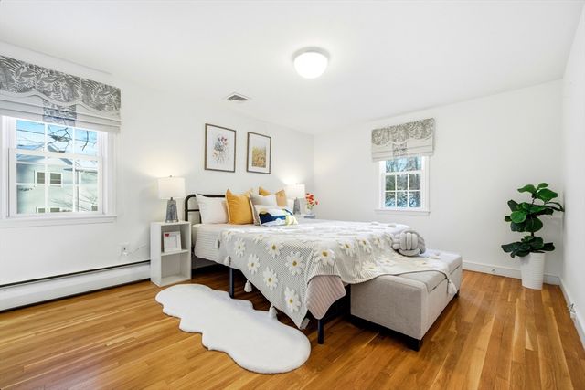 8 Phinney Rd, Lexington, MA 02421