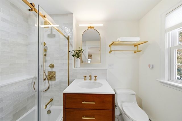 8 Phinney Rd, Lexington, MA 02421