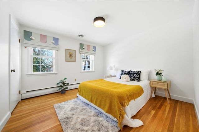 8 Phinney Rd, Lexington, MA 02421