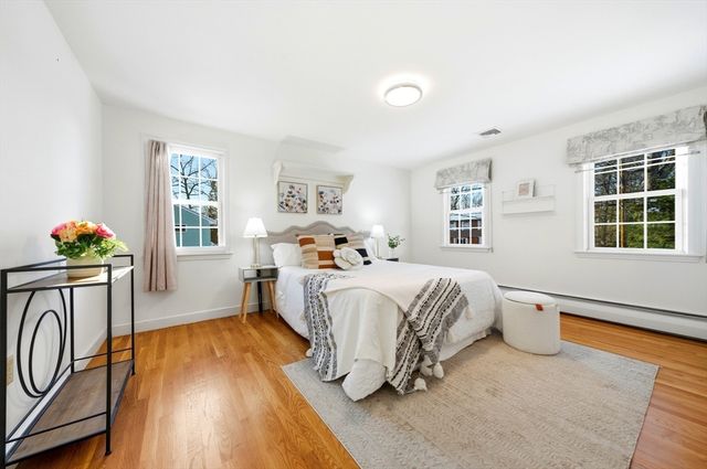 8 Phinney Rd, Lexington, MA 02421