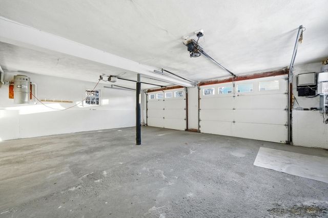 8 Phinney Rd, Lexington, MA 02421