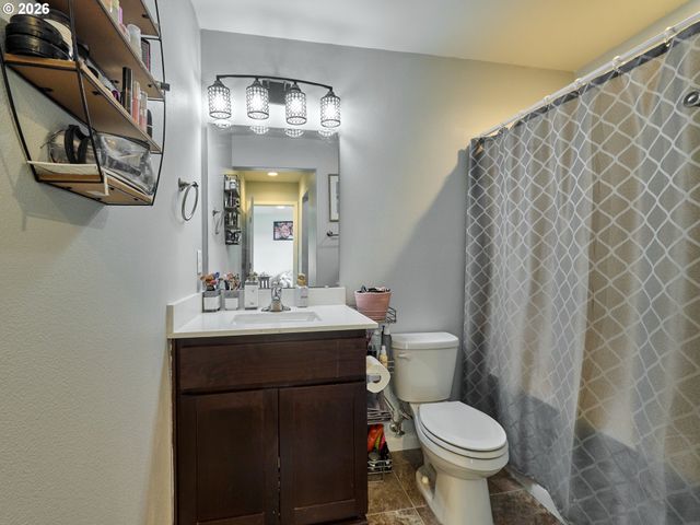 1986 Nw 23RD St, Mc Minnville, OR 97128