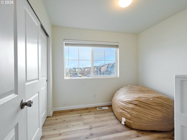 1986 Nw 23RD St, Mc Minnville, OR 97128