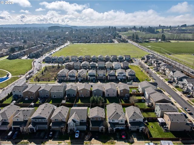 1986 Nw 23RD St, Mc Minnville, OR 97128