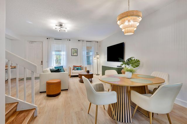 3032 W Community Drive, Jupiter, FL 33458