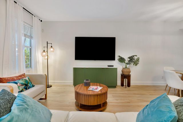 3032 W Community Drive, Jupiter, FL 33458