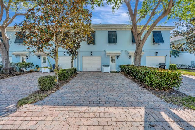 3032 W Community Drive, Jupiter, FL 33458