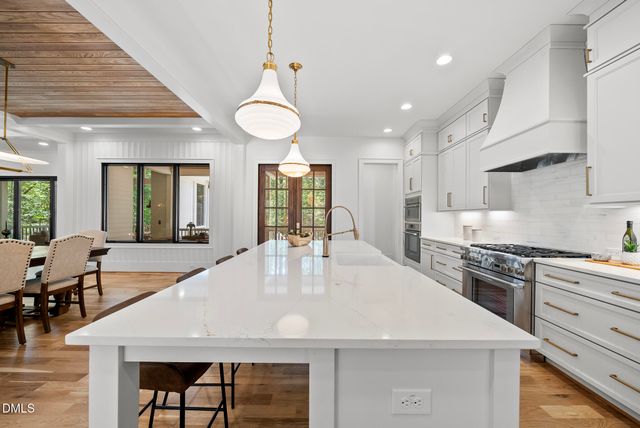 1609 Ridge Road, Raleigh, NC 27607