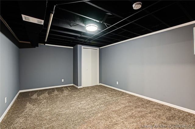 712 Plaza Drive, Jeffersonville, IN 47130